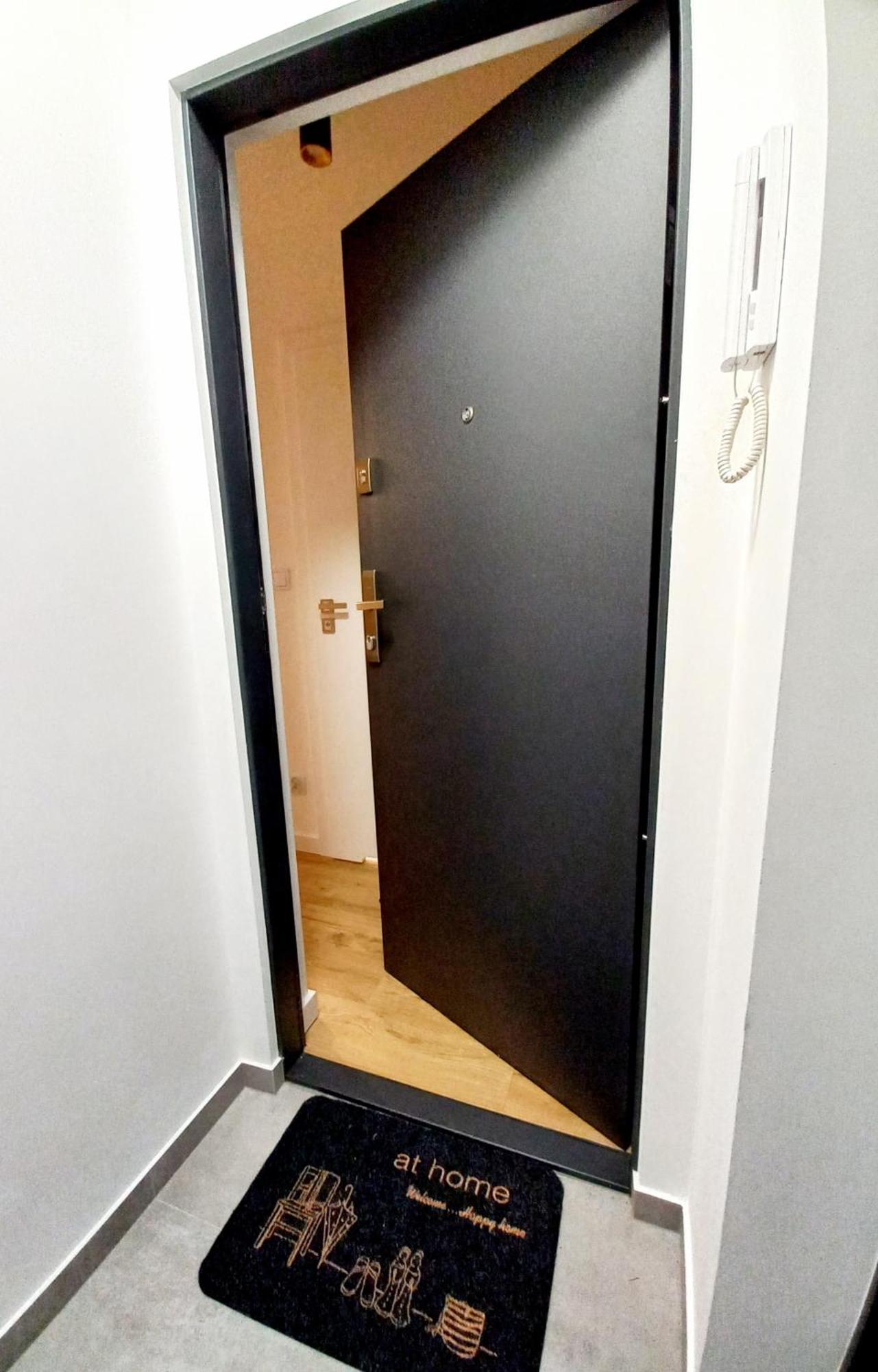 Neoapartments Lotnicza Wrocław Eksteriør billede